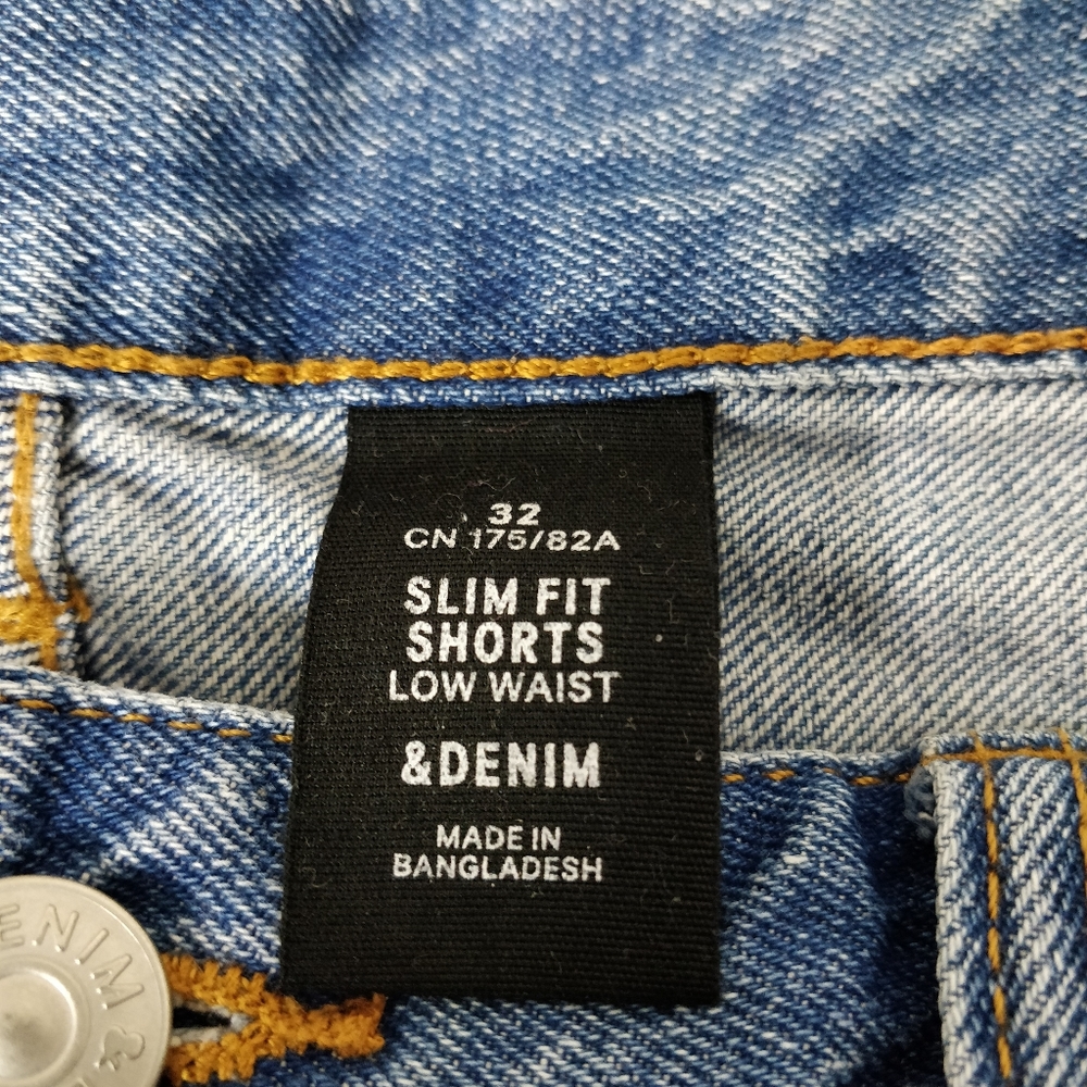💯 Cotton Men's slim fit low waist blue jean shorts - Picture 12 of 13